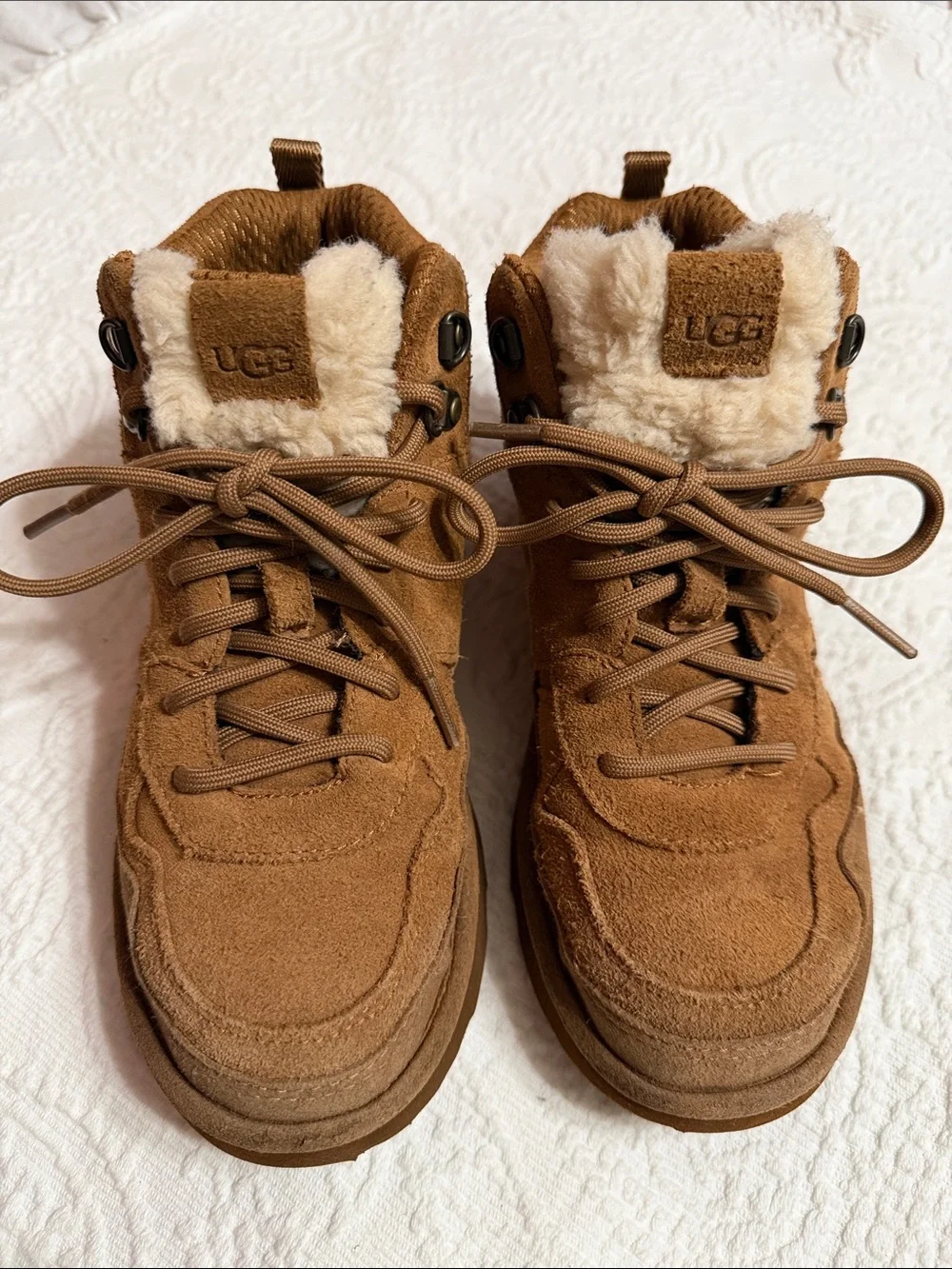 UGG Boots Kids Size 2 Boys/Girls Chestnut Suede Shearling-Lined Lace-Up